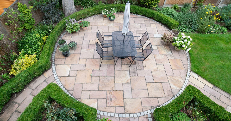 How to Choose the Best Materials for Outdoor Spaces?