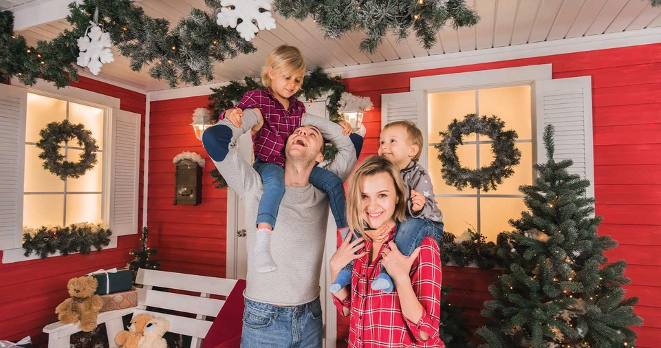 Seasonal Touches for Year-Round Appeal